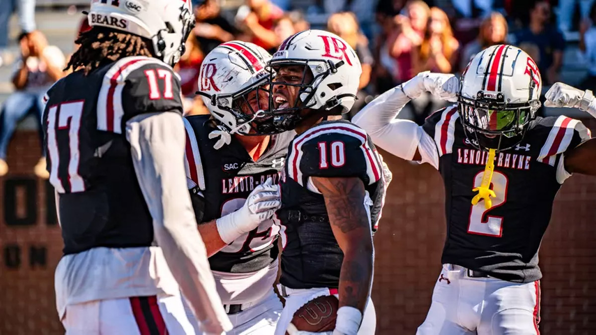 Lenoir-Rhyne football plays D2 football